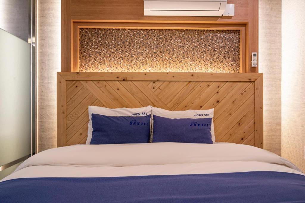 Sky Hotel Чханвон Екстер'єр фото